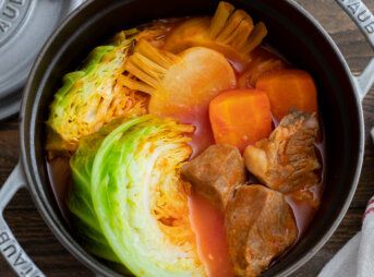 トマトジュースで作る塩豚ポトフのレシピと作り方。料理研究家・フードコーディネーター藤井玲子のレシピと料理写真。れこれしぴ