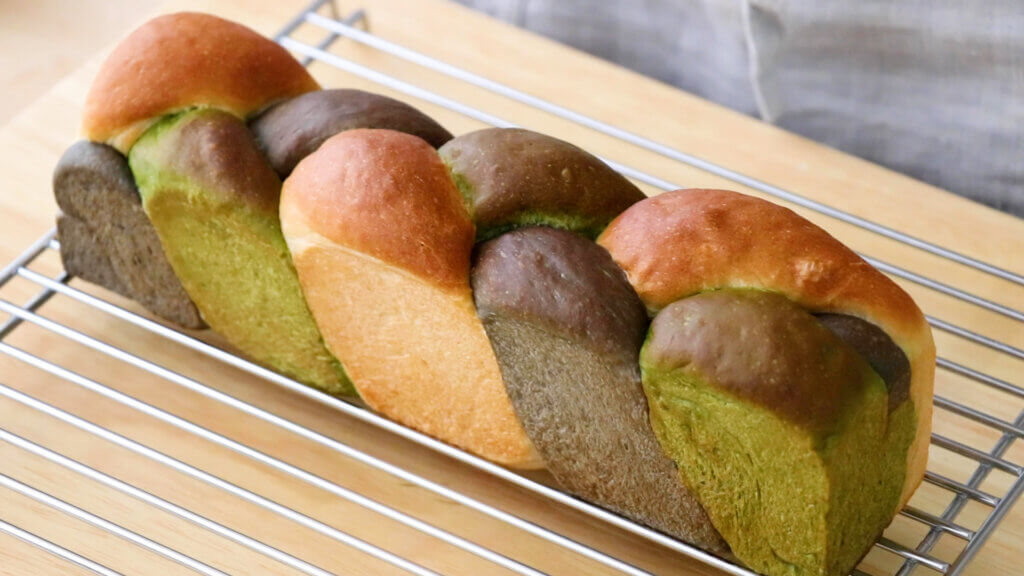 黒ごま抹茶きな粉の３色パンのレシピと作り方。料理研究家・フードコーディネーター藤井玲子のレシピと料理写真。れこれしぴ