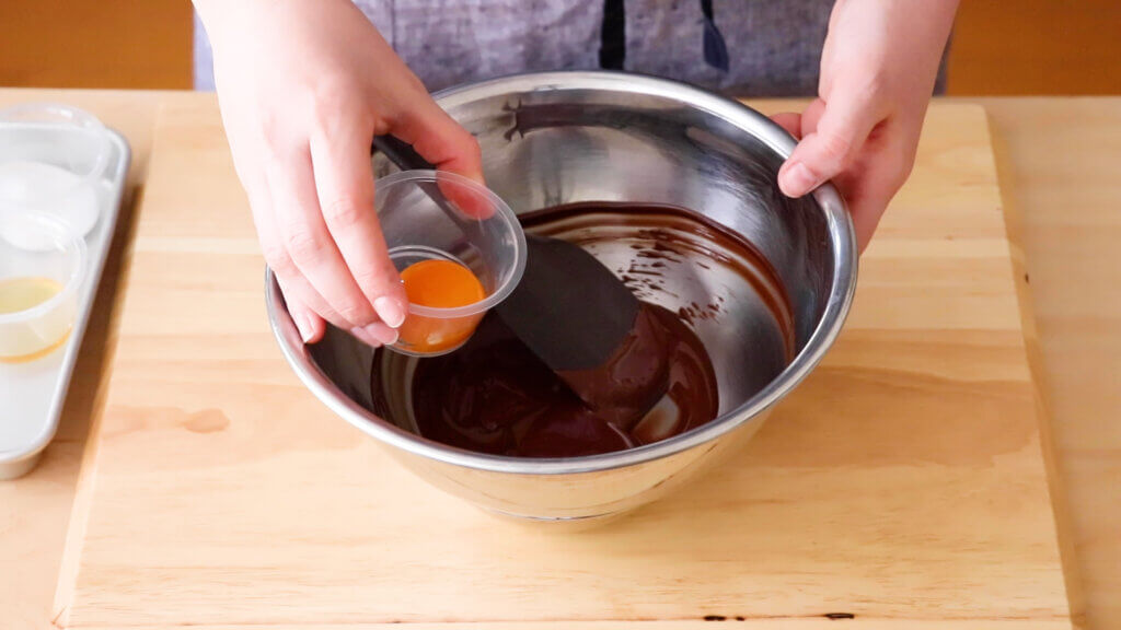 とろける♪チョコレートのムースのレシピと作り方。料理研究家・フードコーディネーター藤井玲子のレシピと料理写真。れこれしぴ