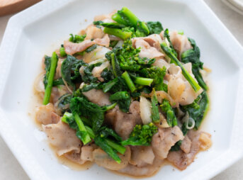 菜の花と豚バラのうま塩炒めのレシピと作り方。料理研究家・フードコーディネーター藤井玲子のレシピと料理写真。れこれしぴ