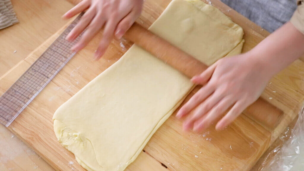 ミニ食パン型で作るバターフレーキーのレシピと作り方。料理研究家・フードコーディネーター藤井玲子のレシピと料理写真。れこれしぴ