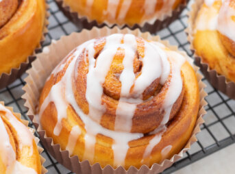 シナモンロールのレシピと作り方。料理研究家・フードコーディネーター藤井玲子のレシピと料理写真。れこれしぴ