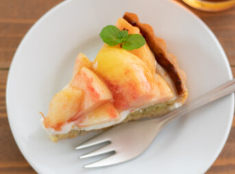 桃とアールグレイのタルトのレシピと作り方。料理研究家・フードコーディネーター藤井玲子のレシピと料理写真。れこれしぴ