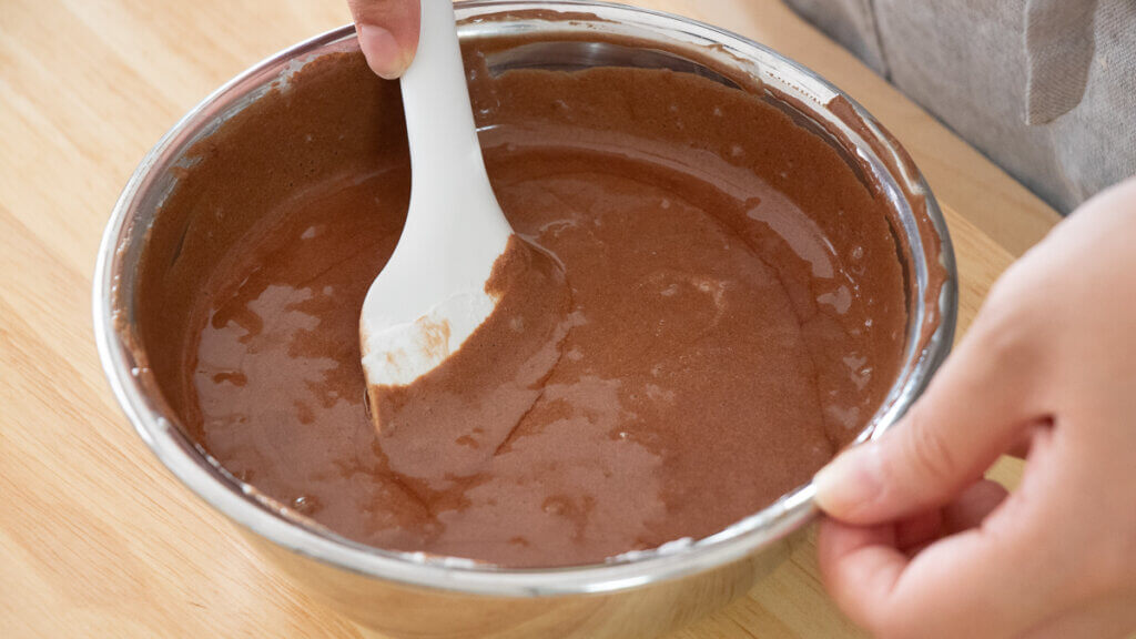 ビターで濃厚♪チョコレートアイスのレシピと作り方。料理研究家・フードコーディネーター藤井玲子のレシピと料理写真。れこれしぴ