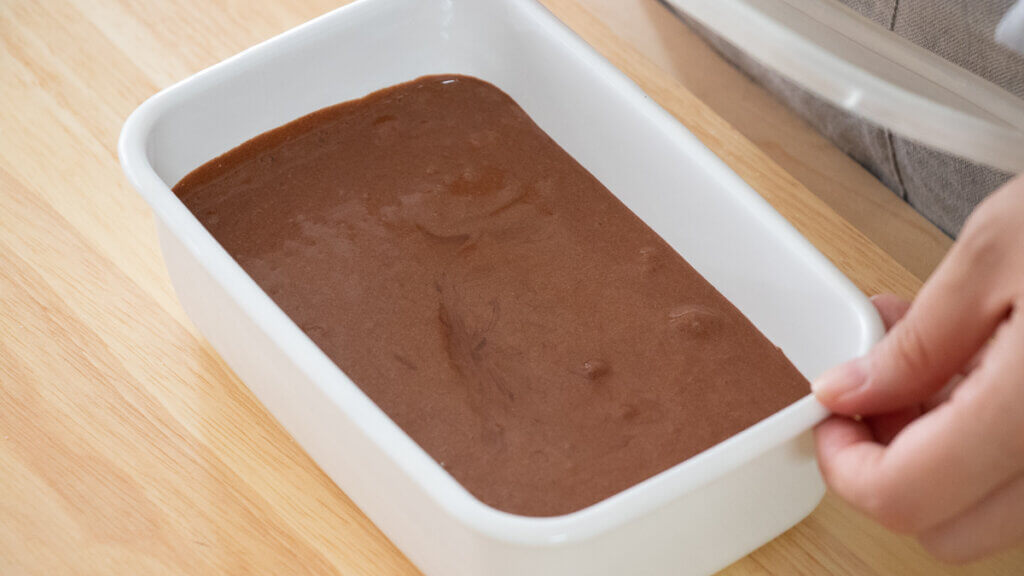 ビターで濃厚♪チョコレートアイスのレシピと作り方。料理研究家・フードコーディネーター藤井玲子のレシピと料理写真。れこれしぴ