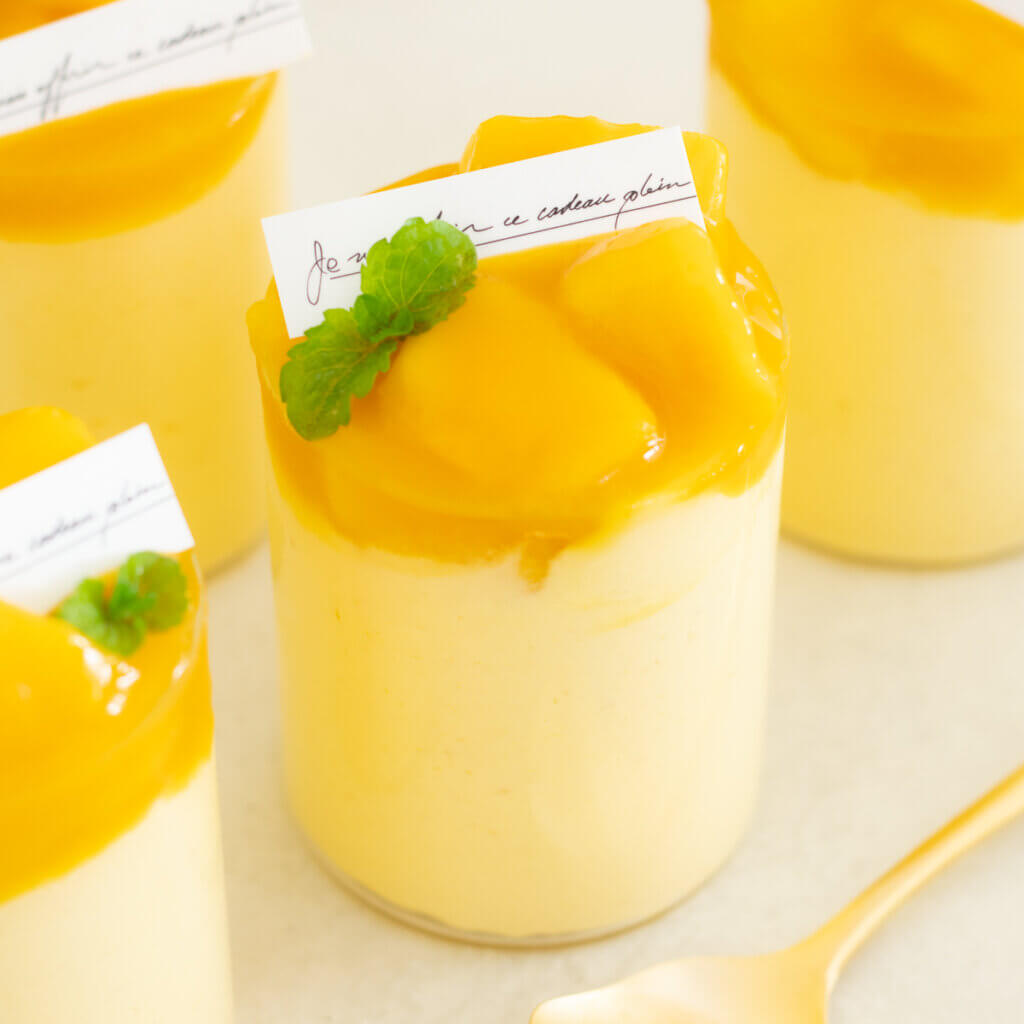 なめらか食感♡グラスで作るマンゴーレアチーズムースのレシピと作り方。料理研究家・フードコーディネーター藤井玲子のレシピと料理写真。れこれしぴ