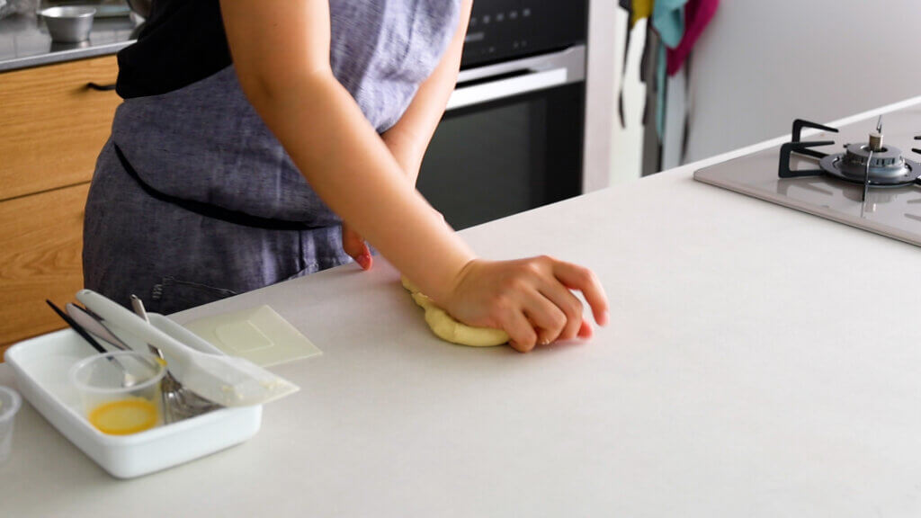 朝ごはんやおやつにぴったり！ひとくちウィンナーパンのレシピと作り方。料理研究家・フードコーディネーター藤井玲子のレシピサイト。れこれしぴ