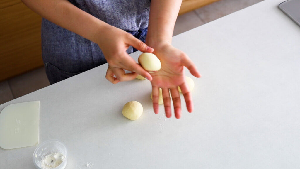 朝ごはんやおやつにぴったり！ひとくちウィンナーパンのレシピと作り方。料理研究家・フードコーディネーター藤井玲子のレシピサイト。れこれしぴ