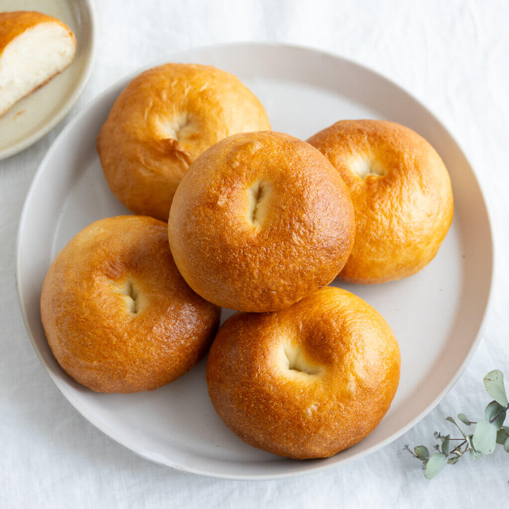 もちふか食感♩簡単まんまるベーグルのレシピと作り方。料理研究家・フードコーディネーター藤井玲子のレシピサイト。れこれしぴ