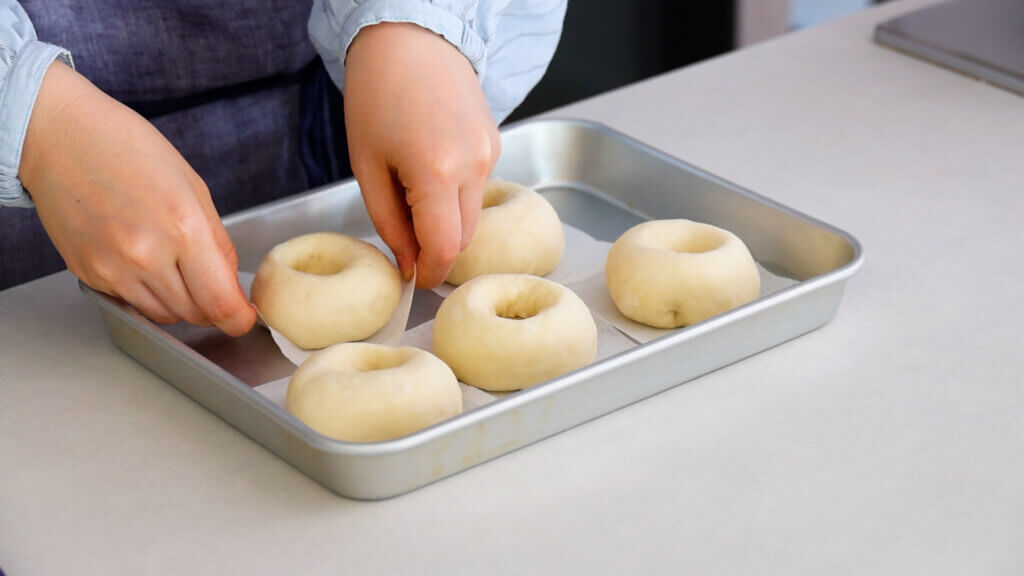 もちふか食感♩簡単まんまるベーグルのレシピと作り方。料理研究家・フードコーディネーター藤井玲子のレシピサイト。れこれしぴ