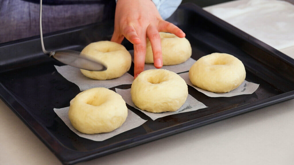 もちふか食感♩簡単まんまるベーグルのレシピと作り方。料理研究家・フードコーディネーター藤井玲子のレシピサイト。れこれしぴ