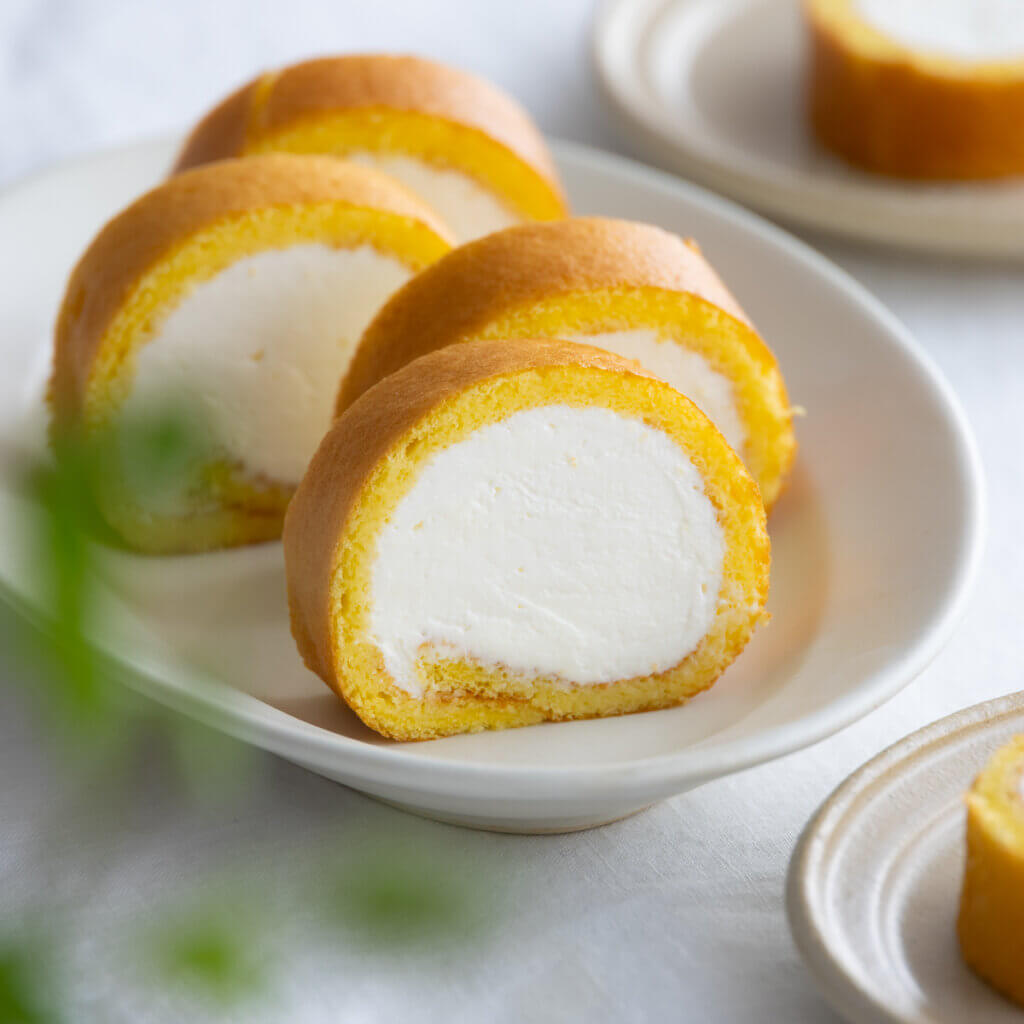 バットで気軽に！卵ひとつのふんわりロールケーキのレシピと作り方。料理研究家・フードコーディネーター藤井玲子のレシピサイト。れこれしぴ